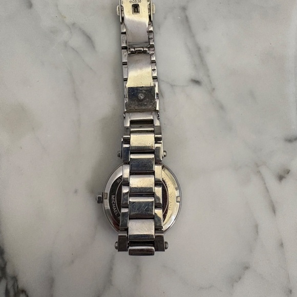 Michael Kors watch - Picture 3 of 5